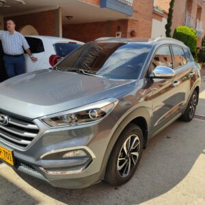 TUCSON GL PREMIUM 2.0 CC MT 4X2